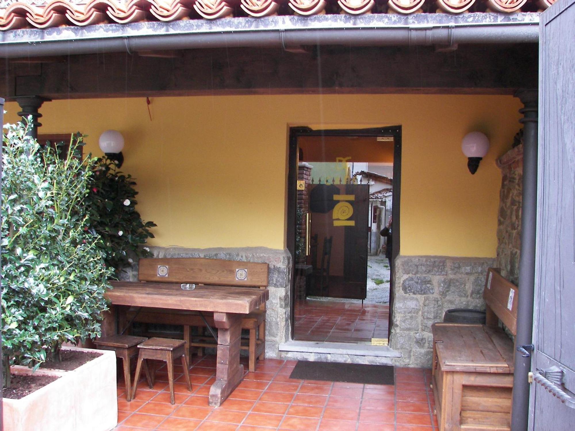 Hotel Dona Gaudiosa Pola de Lena Exterior foto